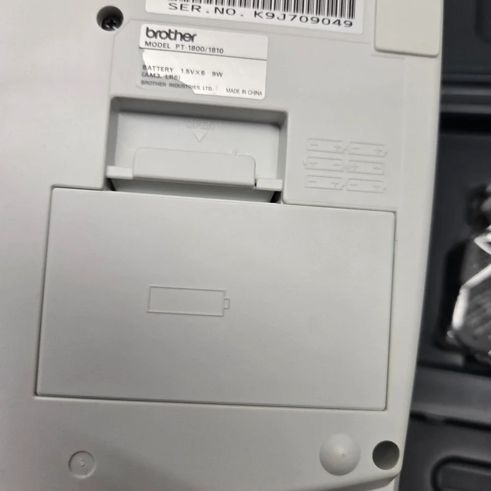 Brother P-Touch PT-1800 Label Maker Electronic Labeling System with Case & Tape